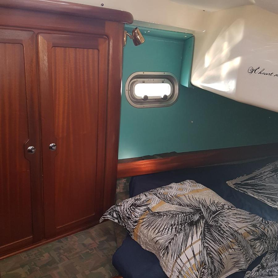 2 Nuits Insolites & 1 Excursion Voile A Bord Du Voilier Mori Ora Moorea Exterior photo