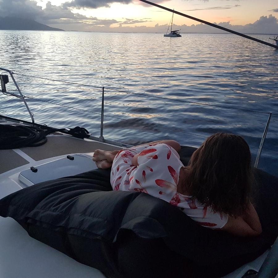 2 Nuits Insolites & 1 Excursion Voile A Bord Du Voilier Mori Ora Moorea Exterior photo