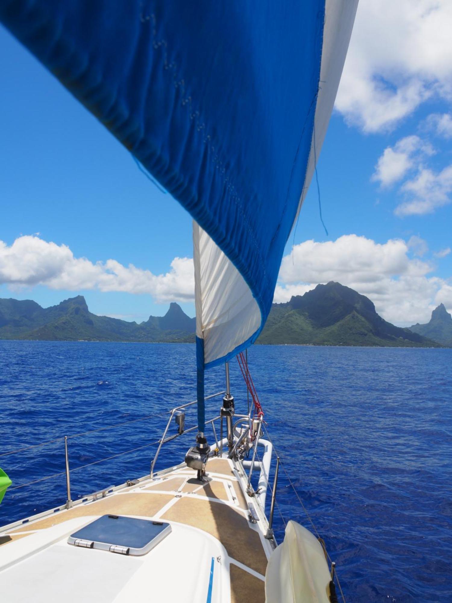 2 Nuits Insolites & 1 Excursion Voile A Bord Du Voilier Mori Ora Moorea Exterior photo