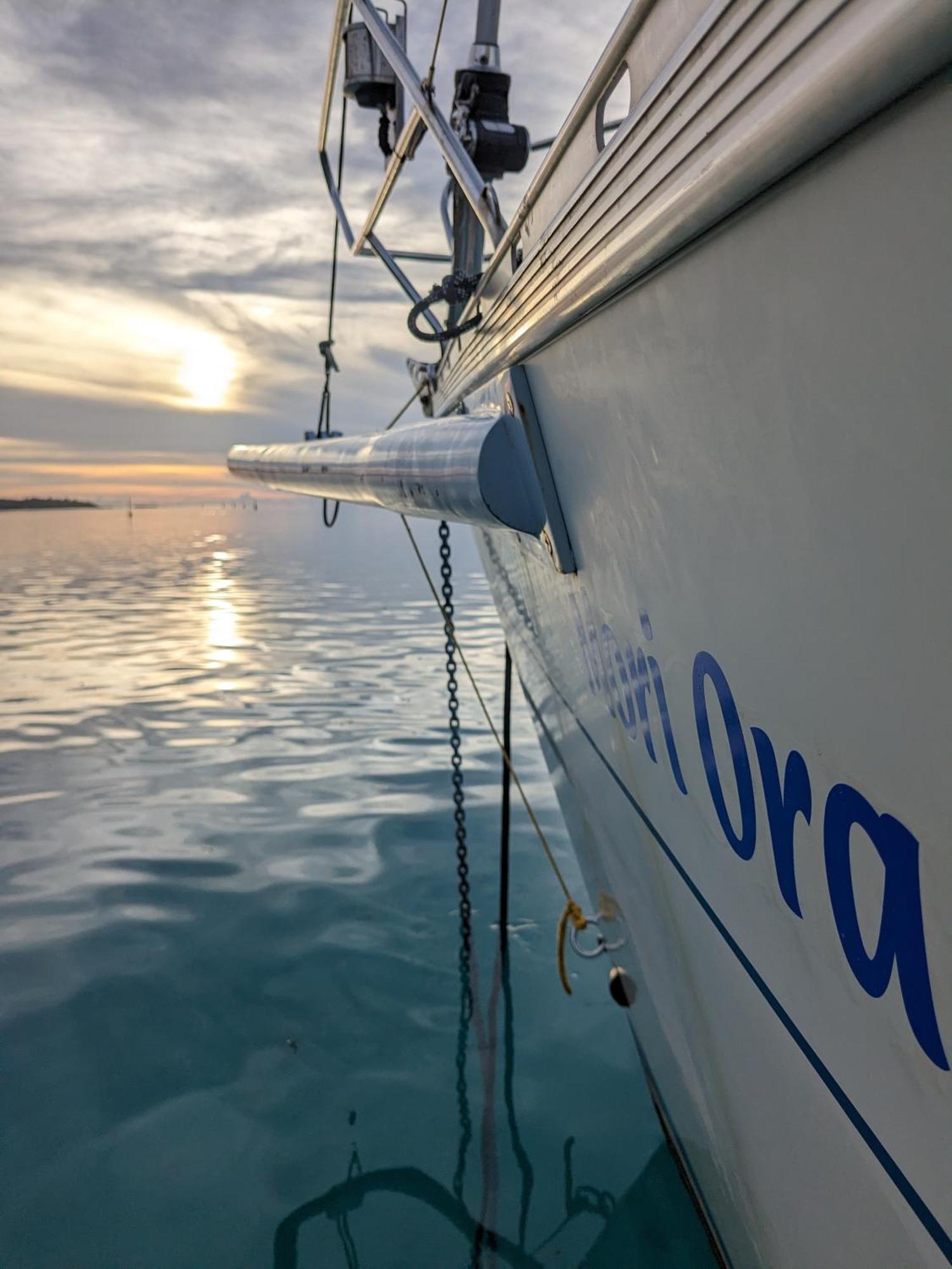 2 Nuits Insolites & 1 Excursion Voile A Bord Du Voilier Mori Ora Moorea Exterior photo